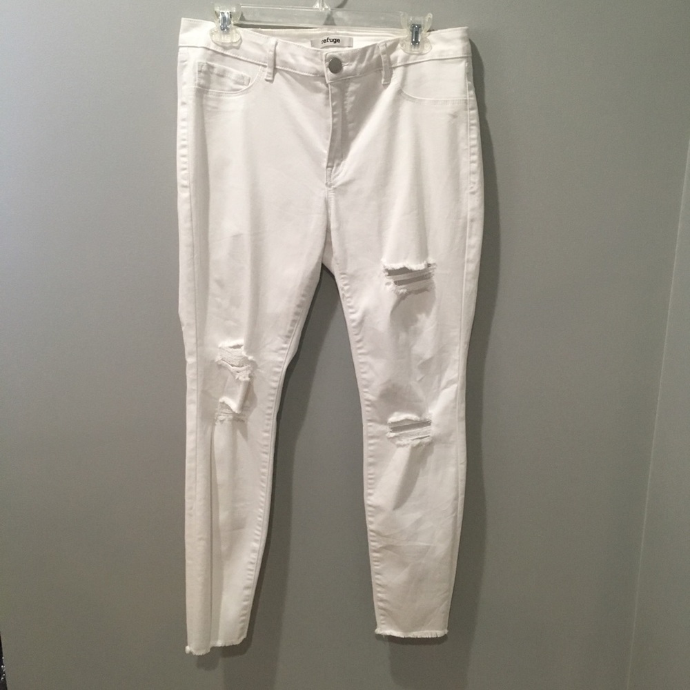 Refuge white destroyed skinny jeans frayed hems 10
